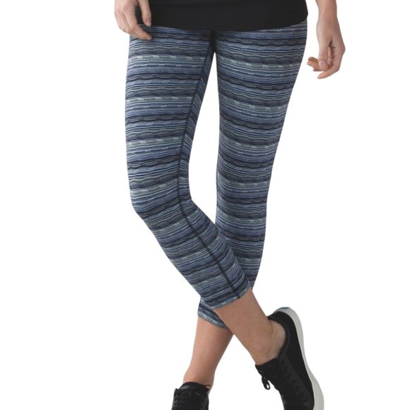 Lululemon High Rise Wunder Under Crop size 8 *EUC - Picture 1 of 12